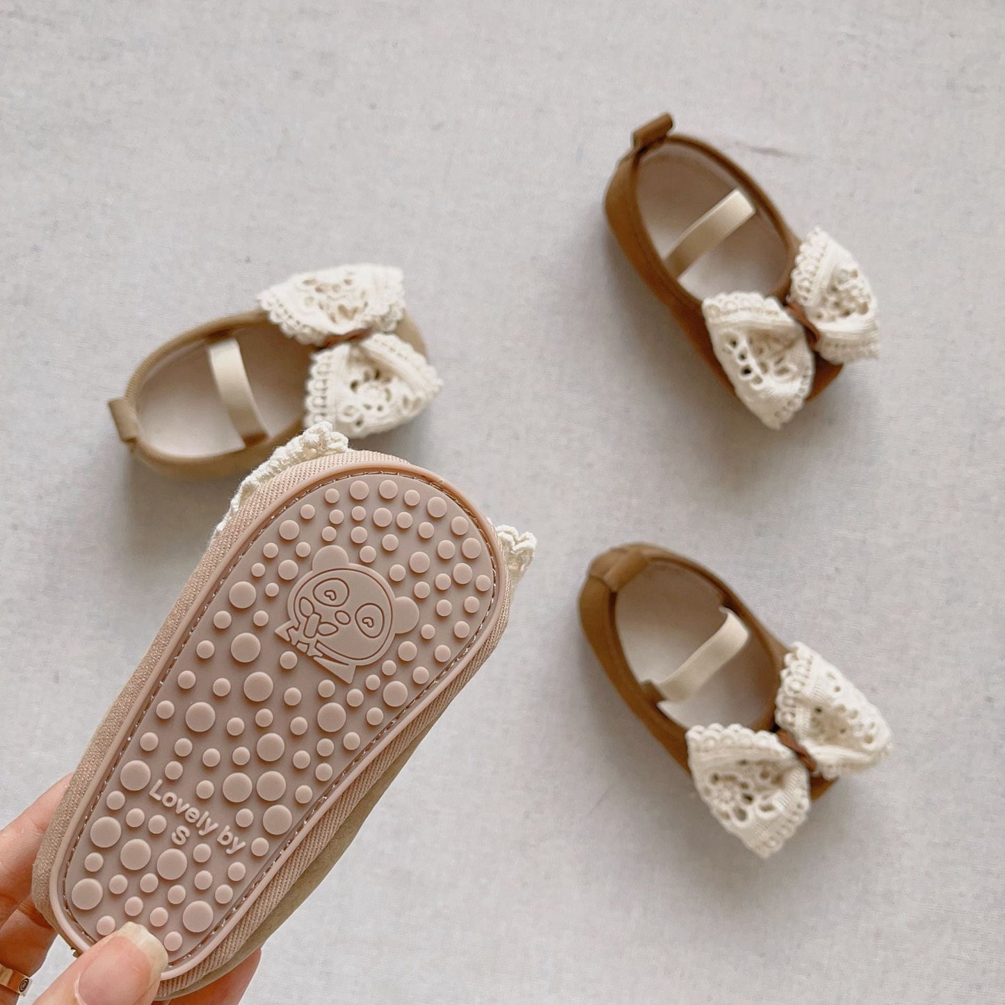 Crochet Bow Shoes