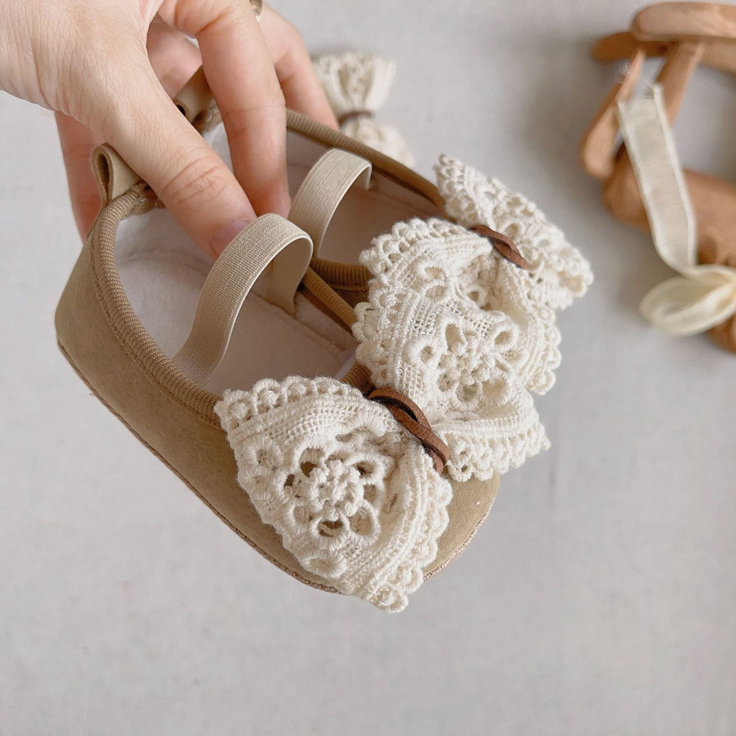 Crochet Bow Shoes
